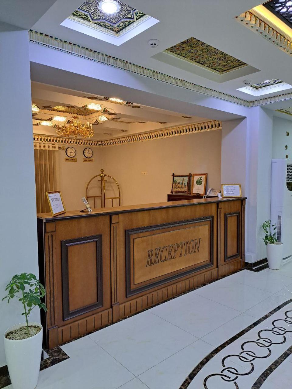 Caravan Plaza Inn Boutique Бухара Экстерьер фото