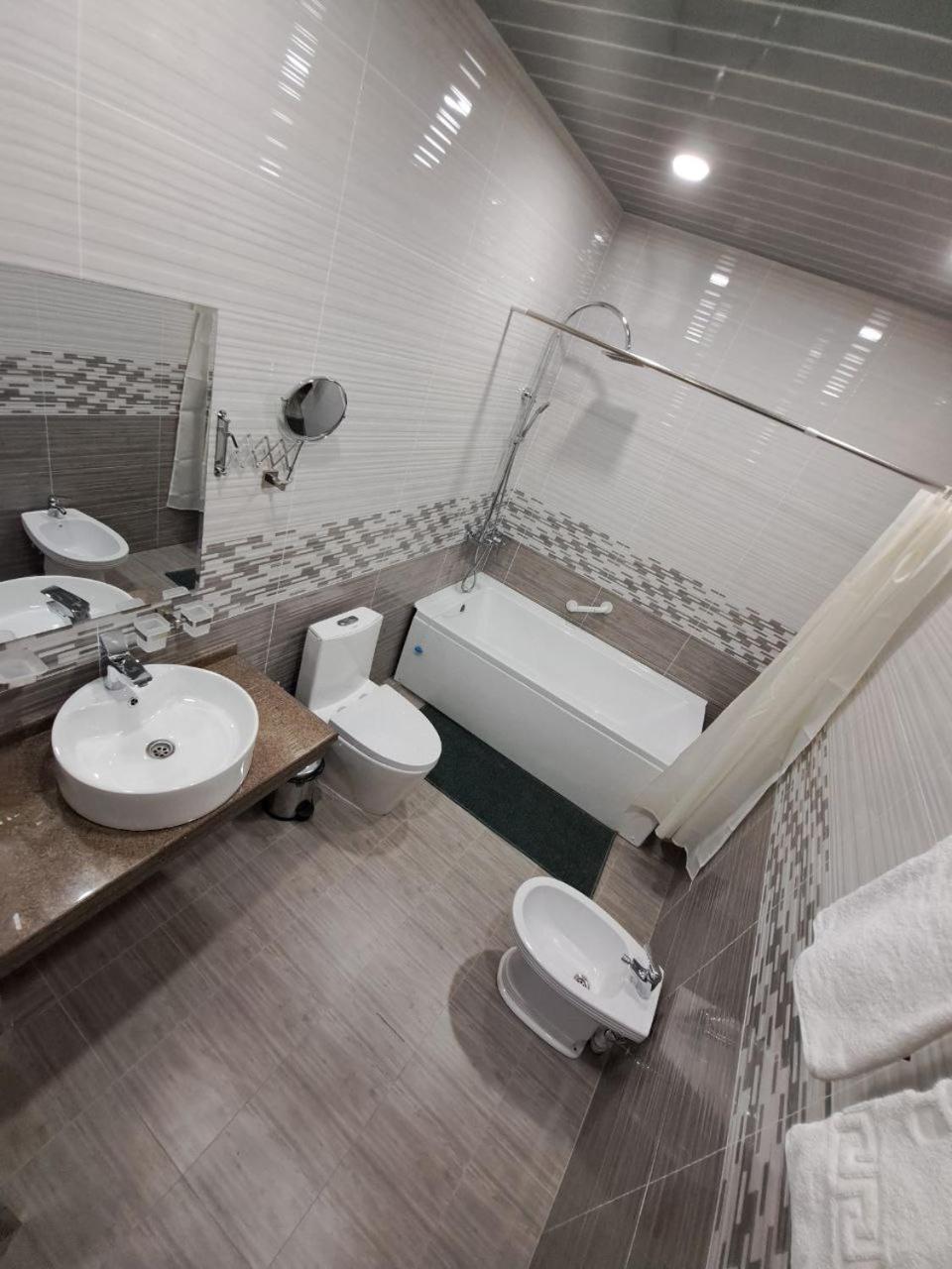 Caravan Plaza Inn Boutique Бухара Экстерьер фото